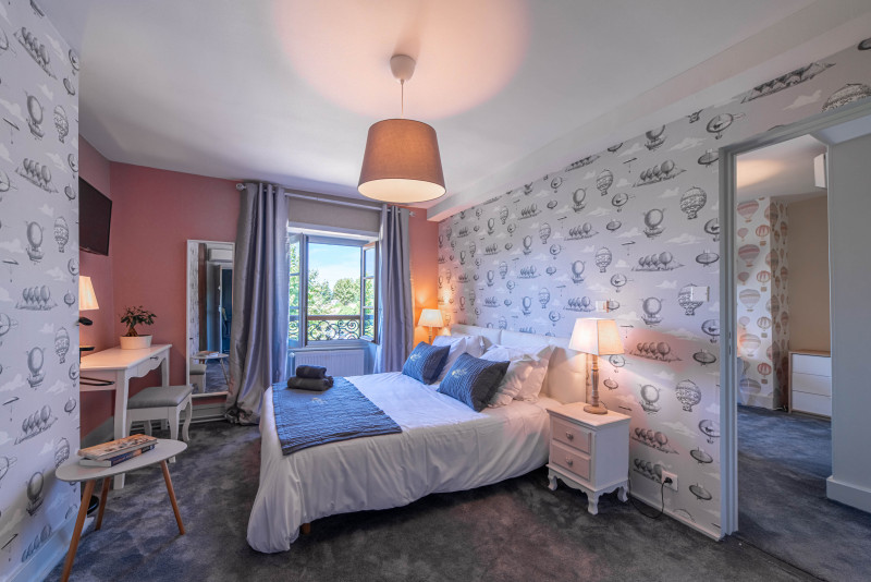Chambre à l'Hôtel Spa le Coq Dort à Châtillon sur Chalaronne - © Marie Leblond Chambre à l'Hôtel Spa le Coq Dort à Châtillon sur Chalaronne